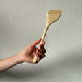 HELPFUL ITEMS Spatula